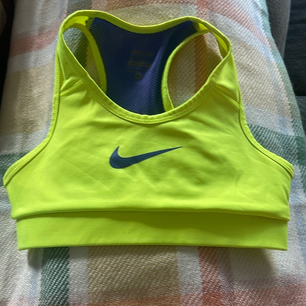 Girls Nike pro top